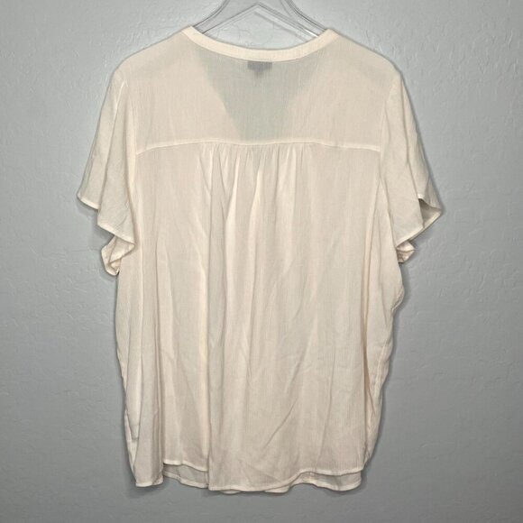 Torrid Ivory Crinkle Guaze Flutter Sleeve Blouse 3 3X 22/24 - Picture 6 of 6